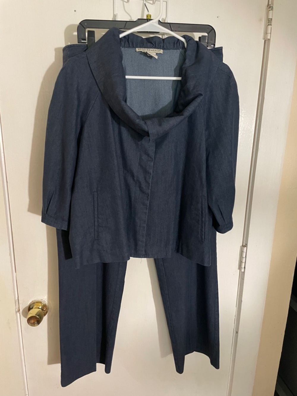Requirements Classic Cocoon top & pant Set
